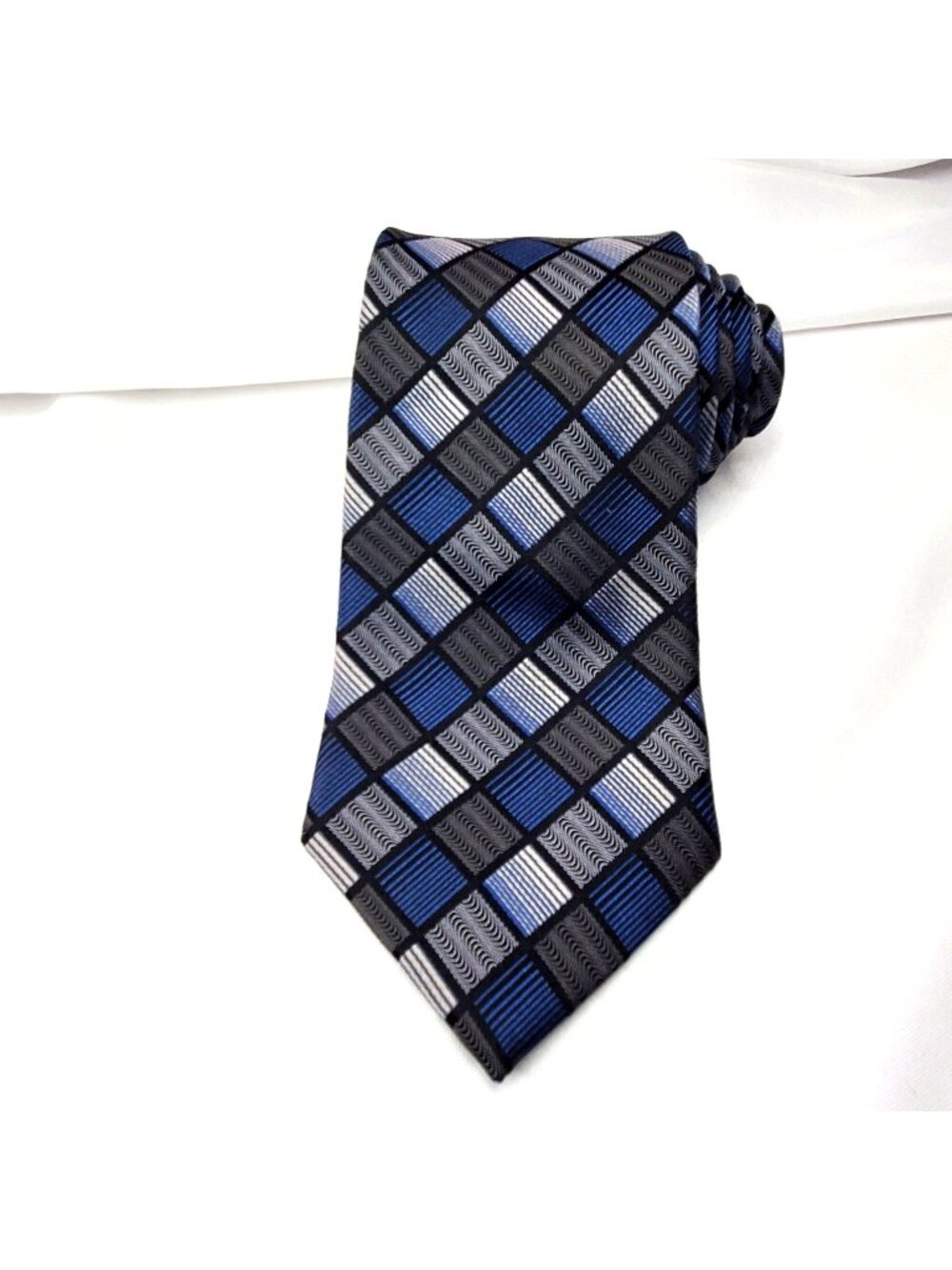Haggar Blue & Black Geometric Patterned Mens Tie 59.5" x 3.5" Handmade
